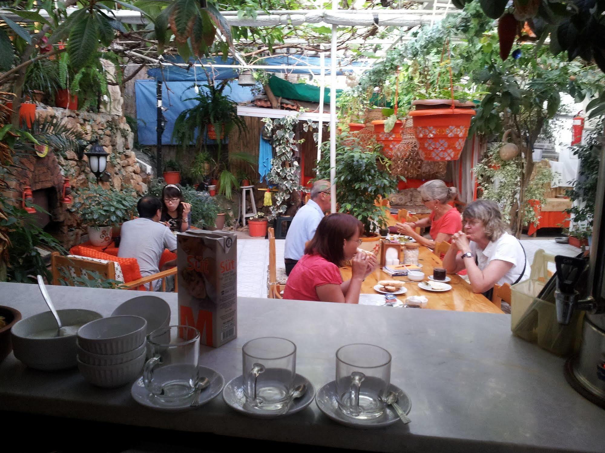 פאטהיה Ferah Hostel Monica'S Place מראה חיצוני תמונה