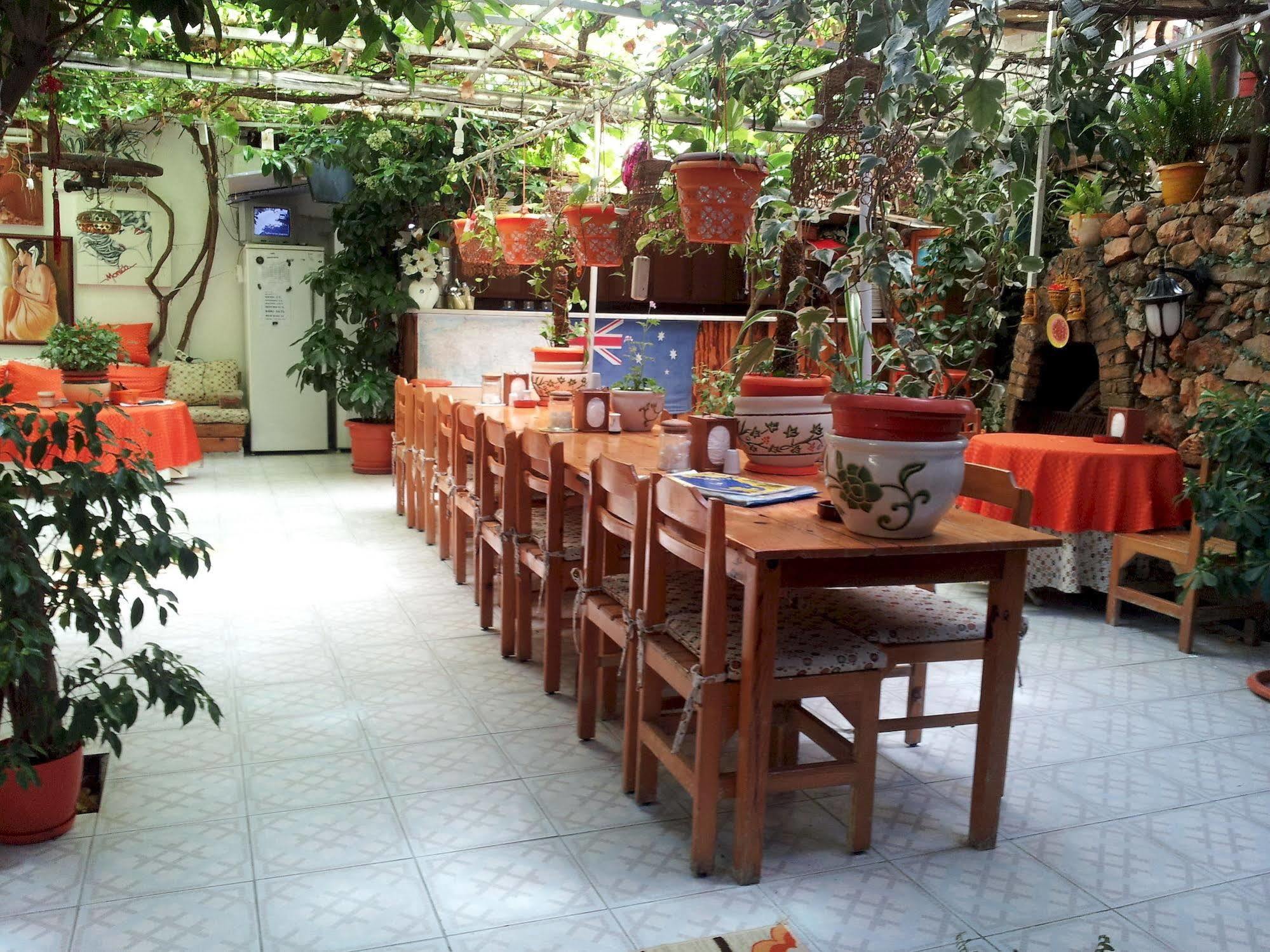 פאטהיה Ferah Hostel Monica'S Place מראה חיצוני תמונה